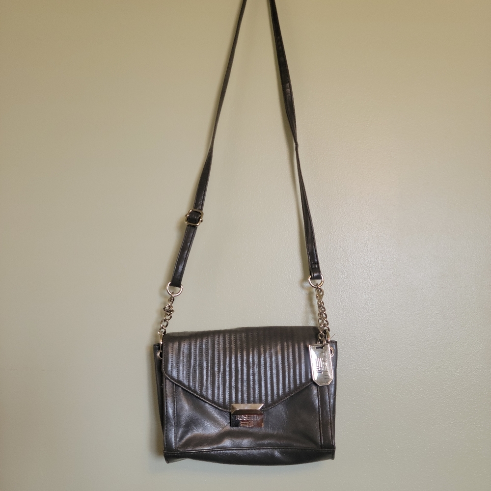 Small hand bad w/ strap